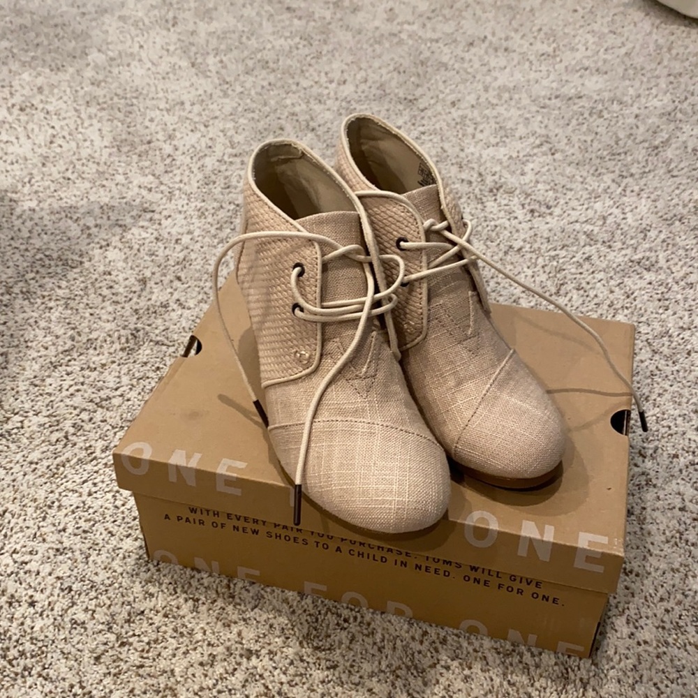 Never Worn Toms Wedges